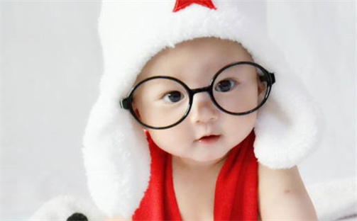 2026年05月21日农历二〇二六年四月初五出生的何姓男宝宝取名全攻略