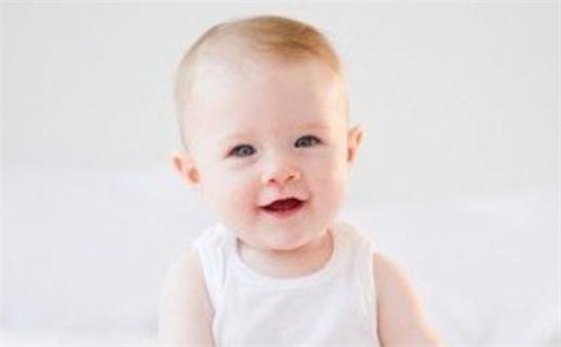 杨姓女宝宝起名必看：2026年08月01日生辰八字喜用神与取名建议