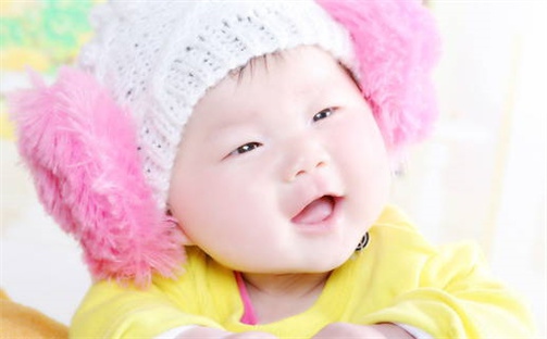 何姓女孩子取名